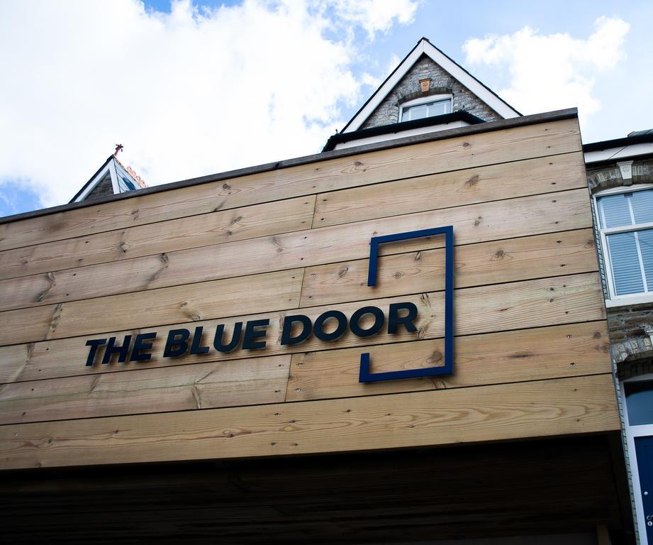 Bed and Breakfast The Blue Door Ньюки Экстерьер фото